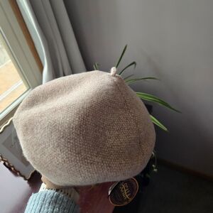 NWT Scala Collezione 100% Wool Beret inOatmeal Heather - Handcrafted